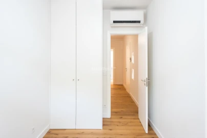 Apartamento T1 para Venda em Campo de Ourique