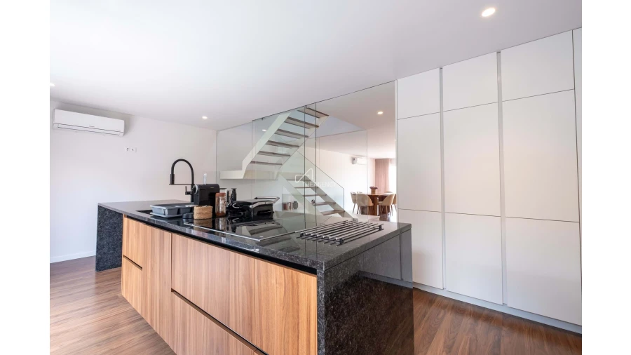 Moradia T3 para Venda em Foz do Sousa e Covelo Foto 8