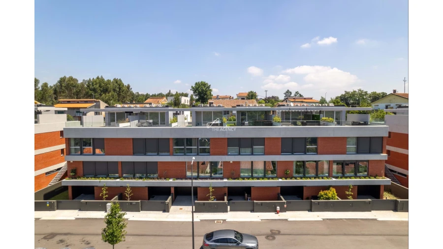 Moradia T3 para Venda em Foz do Sousa e Covelo Foto 2