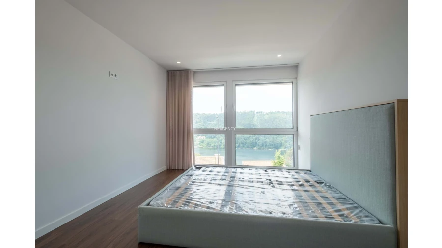 Moradia T3 para Venda em Foz do Sousa e Covelo Foto 12