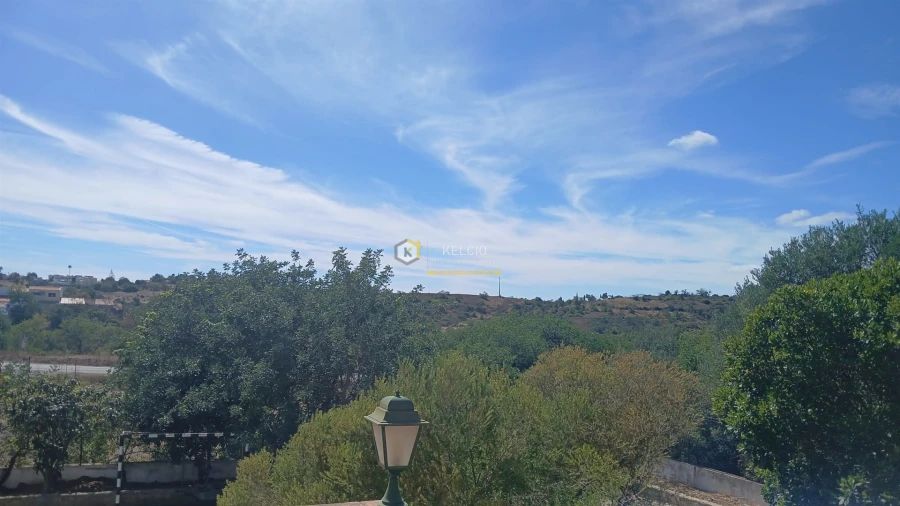 Moradia T3 para Venda em Loule (São Sebastião) Foto 3