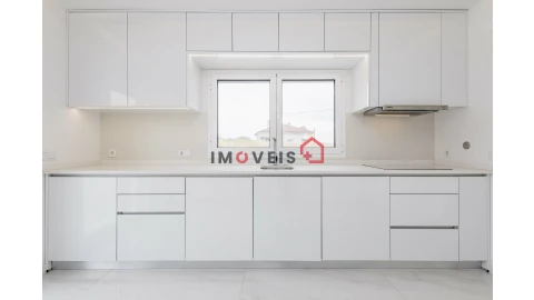 Moradia T4 para Venda em Batalha