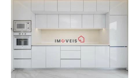 Moradia T4 para Venda em Batalha