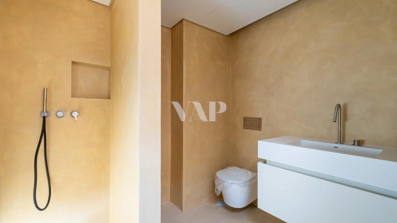 Moradia T4 para Venda em Quarteira Foto 25