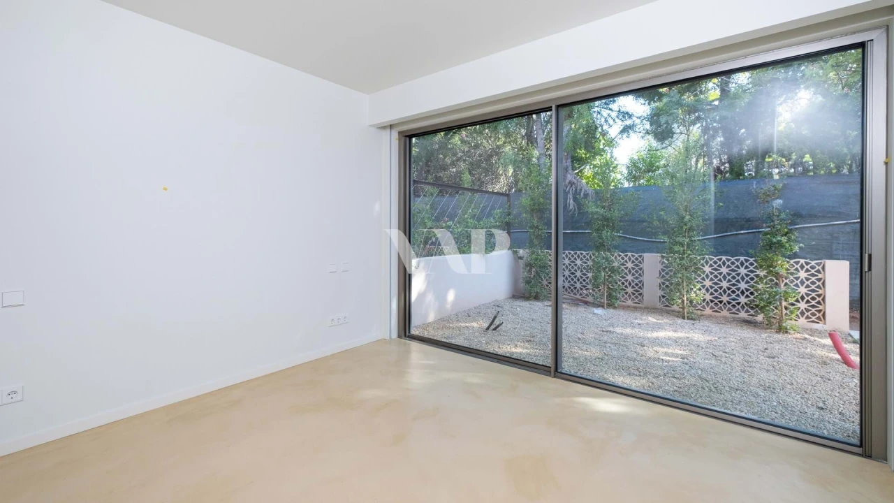 Moradia T4 para Venda em Quarteira Foto 13