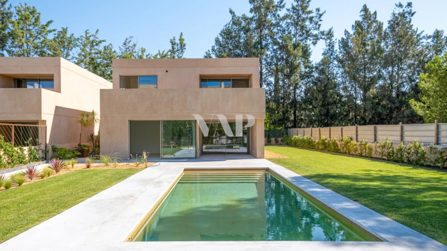 Moradia T4 para Venda em Quarteira Foto 35