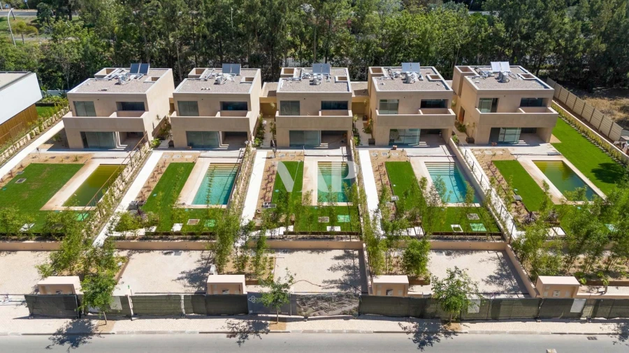 Moradia T4 para Venda em Quarteira Foto 1