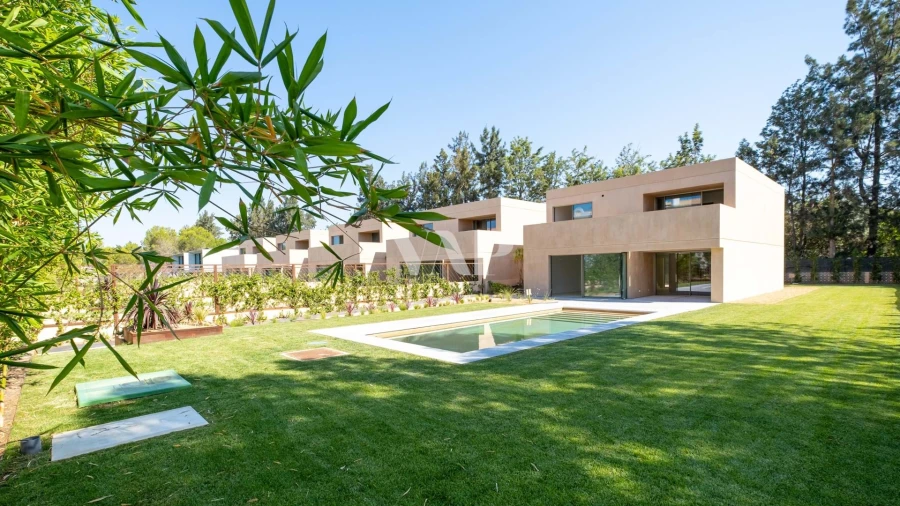 Moradia T4 para Venda em Quarteira Foto 31