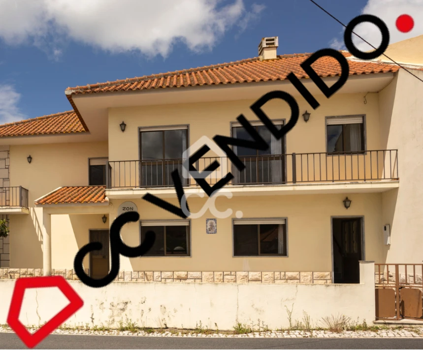 Moradia T4 para Venda em Vila Verde dos Francos Foto 1