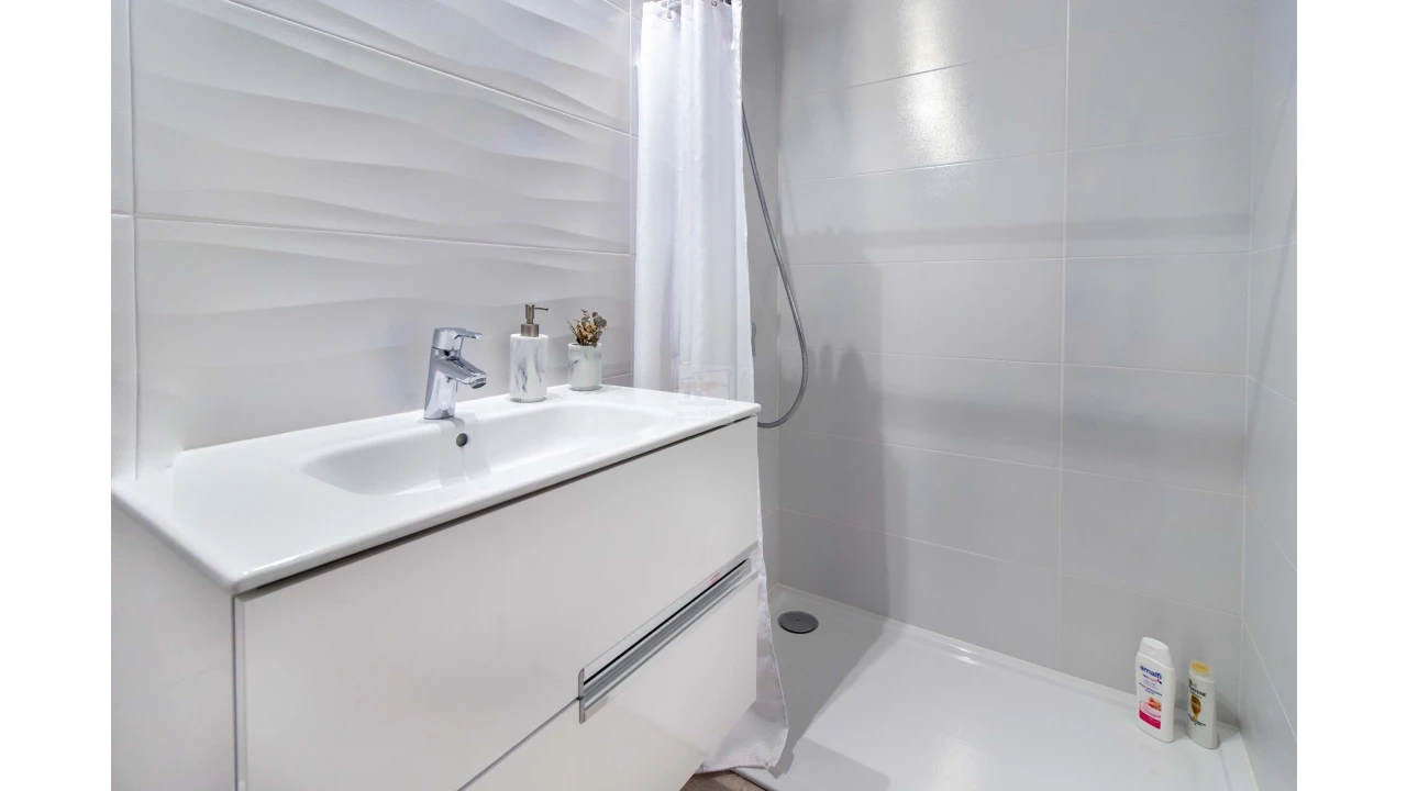 Apartamento T3 para Venda em Albufeira e Olhos de Água Foto 8