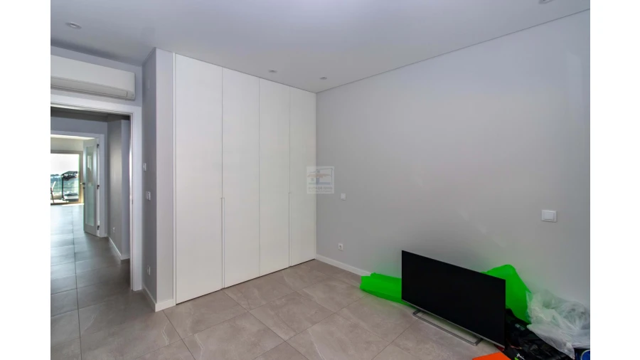 Apartamento T3 para Venda em Albufeira e Olhos de Água Foto 36