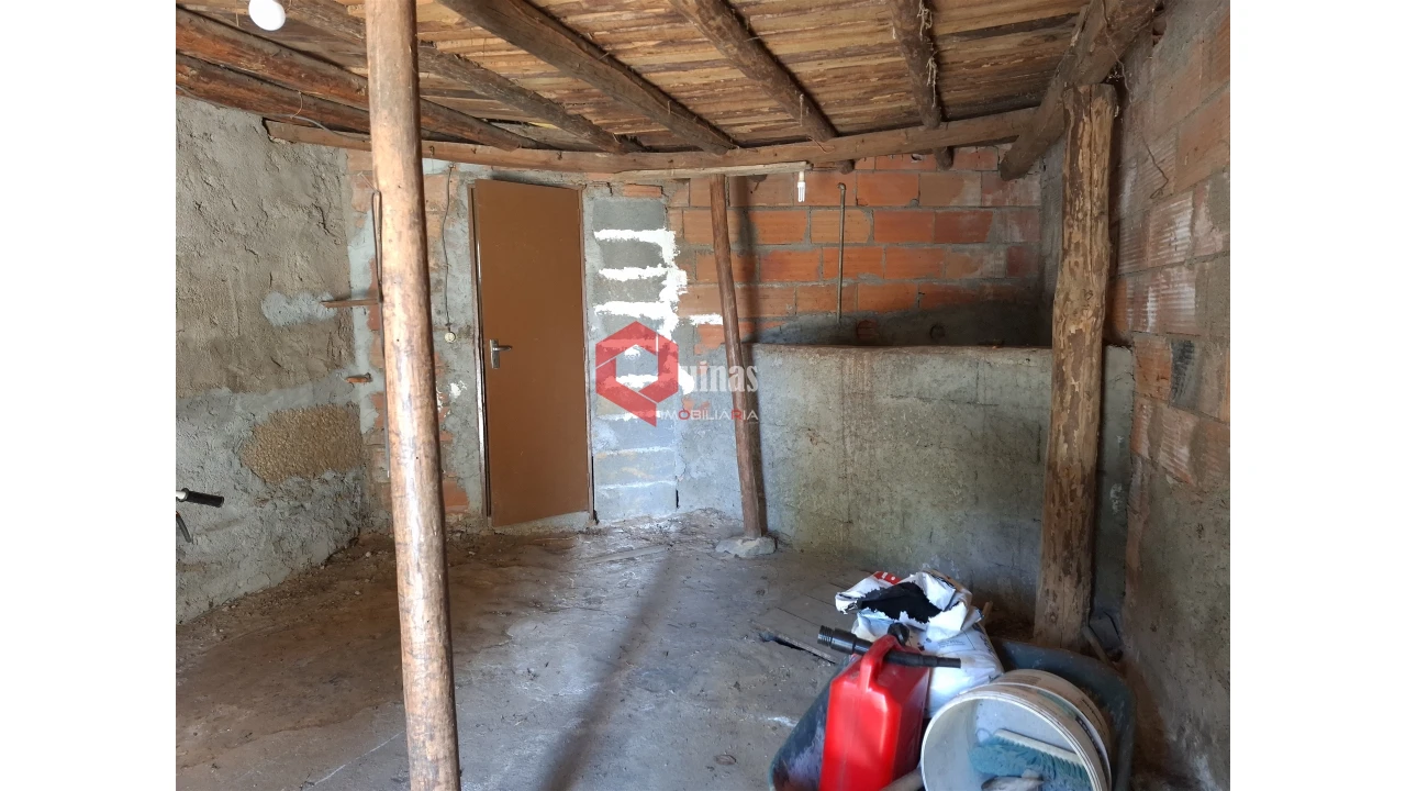 Moradia T3 para Venda em Sabugal e Aldeia de Santo António Foto 9