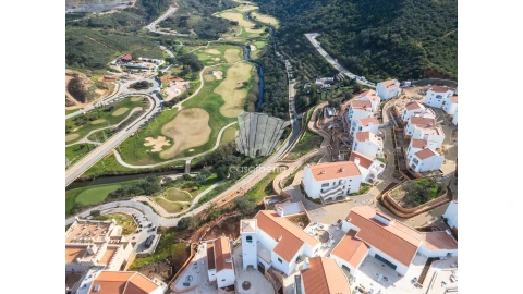 Moradia T4 para Venda em Querença, Tôr e Benafim
