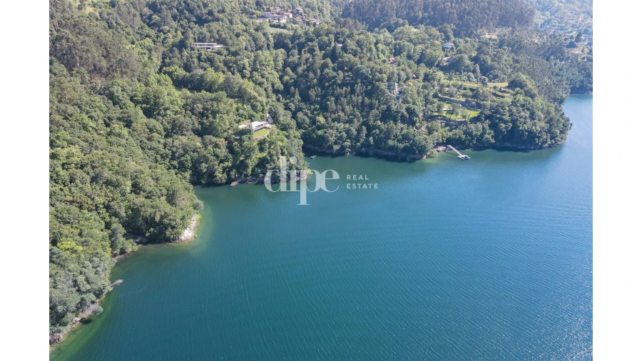 Terreno para Venda em Caniçada e Soengas Foto 8