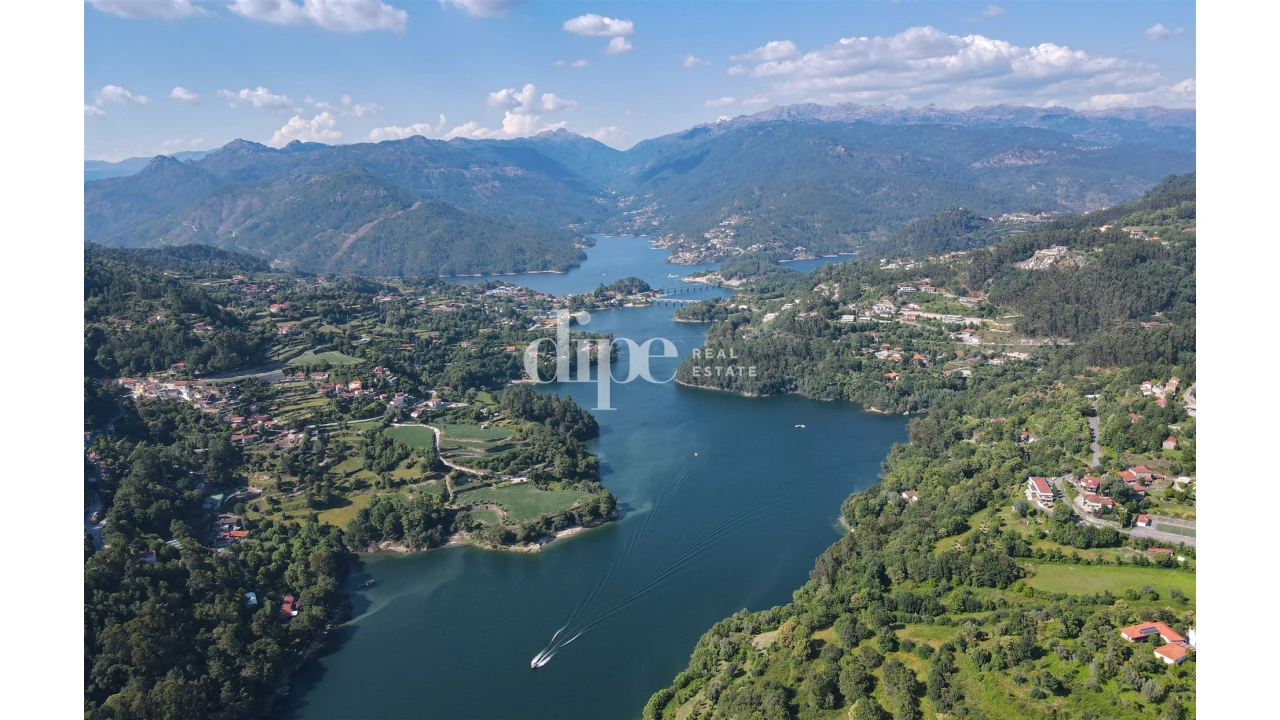 Terreno para Venda em Caniçada e Soengas Foto 11