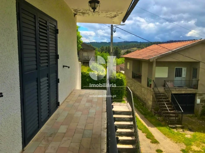 Moradia T3 para Venda em Vila Verde Foto 6