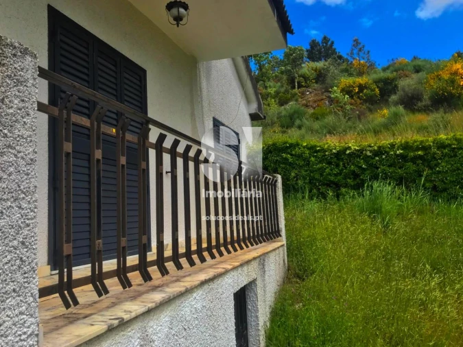 Moradia T3 para Venda em Vila Verde Foto 8