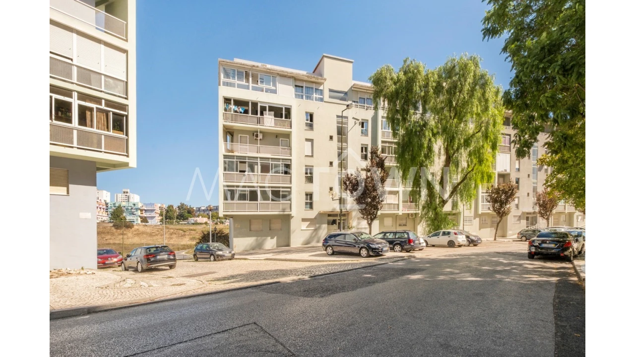 Apartamento T3 para Venda em Marvila Foto 1