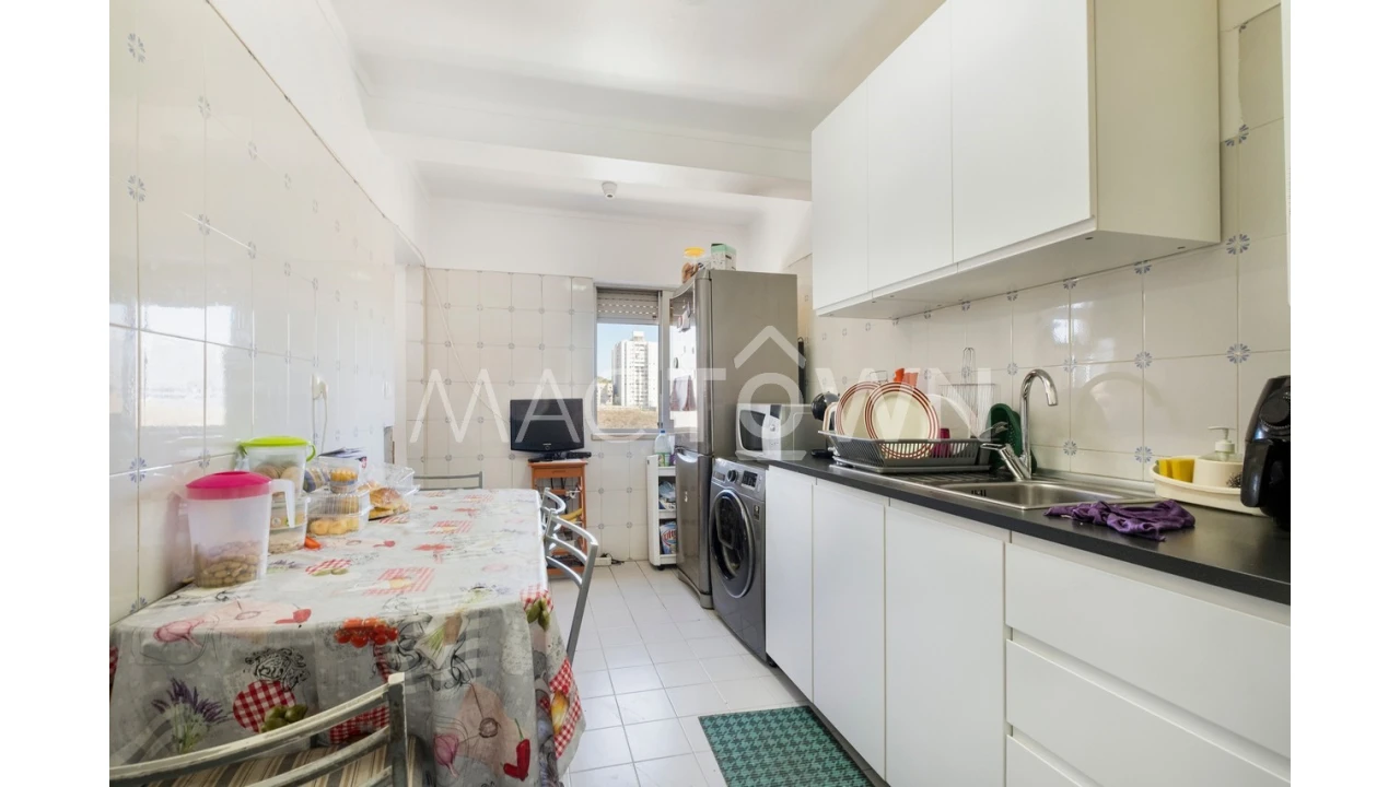 Apartamento T3 para Venda em Marvila Foto 2