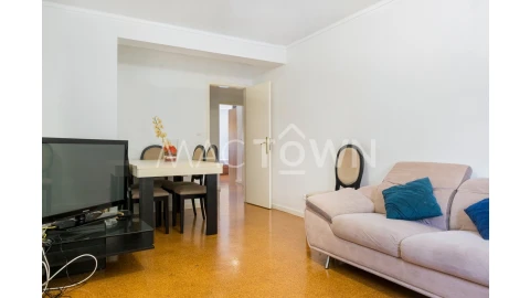 Apartamento T3 para Venda em Marvila