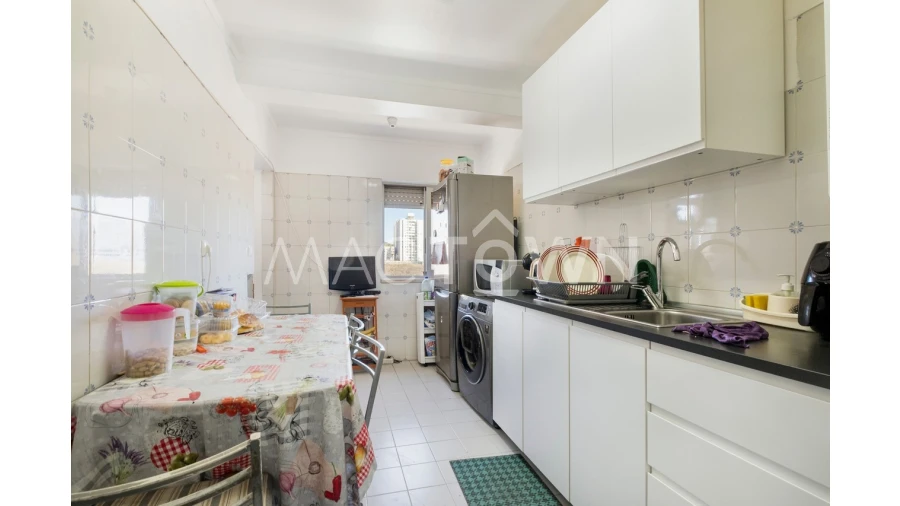 Apartamento T3 para Venda em Marvila Foto 2