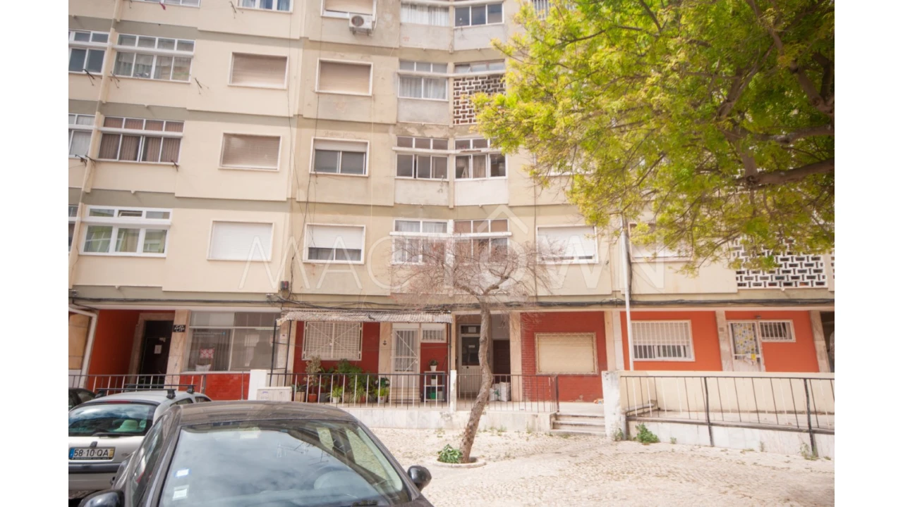 Apartamento T2 para Venda em Sacavém e Prior Velho Foto 1