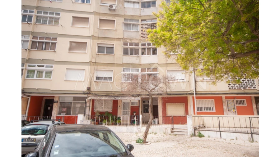 Apartamento T2 para Venda em Sacavém e Prior Velho Foto 1