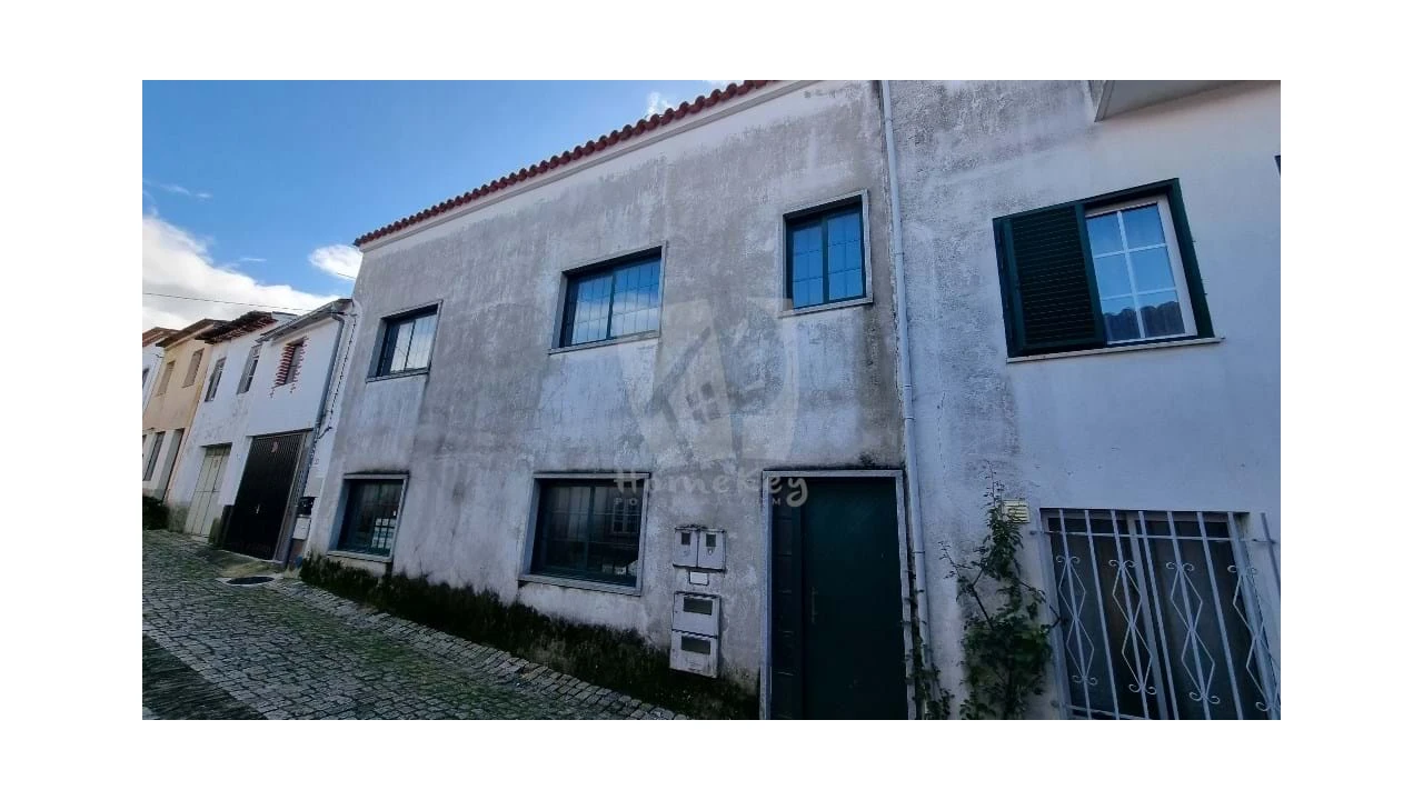 Moradia T3 para Venda em Sarzedas Foto 3