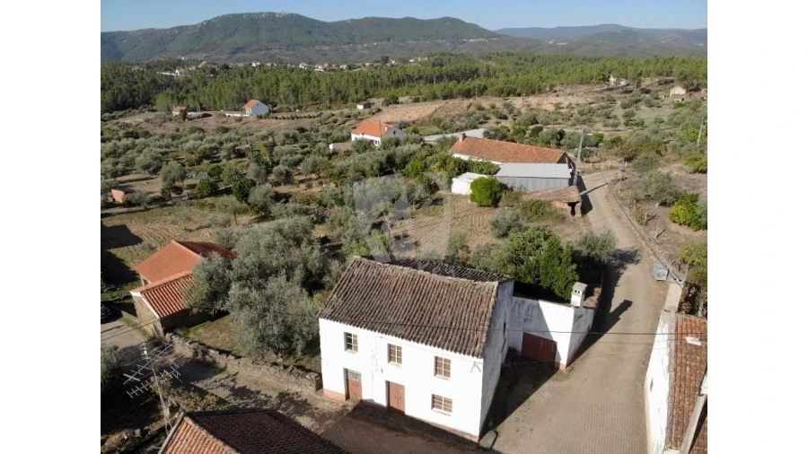 Moradia T4 para Venda em Santo Andre das Tojeiras Foto 2