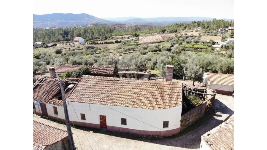 Moradia T2 para Venda em Santo Andre das Tojeiras Foto 2