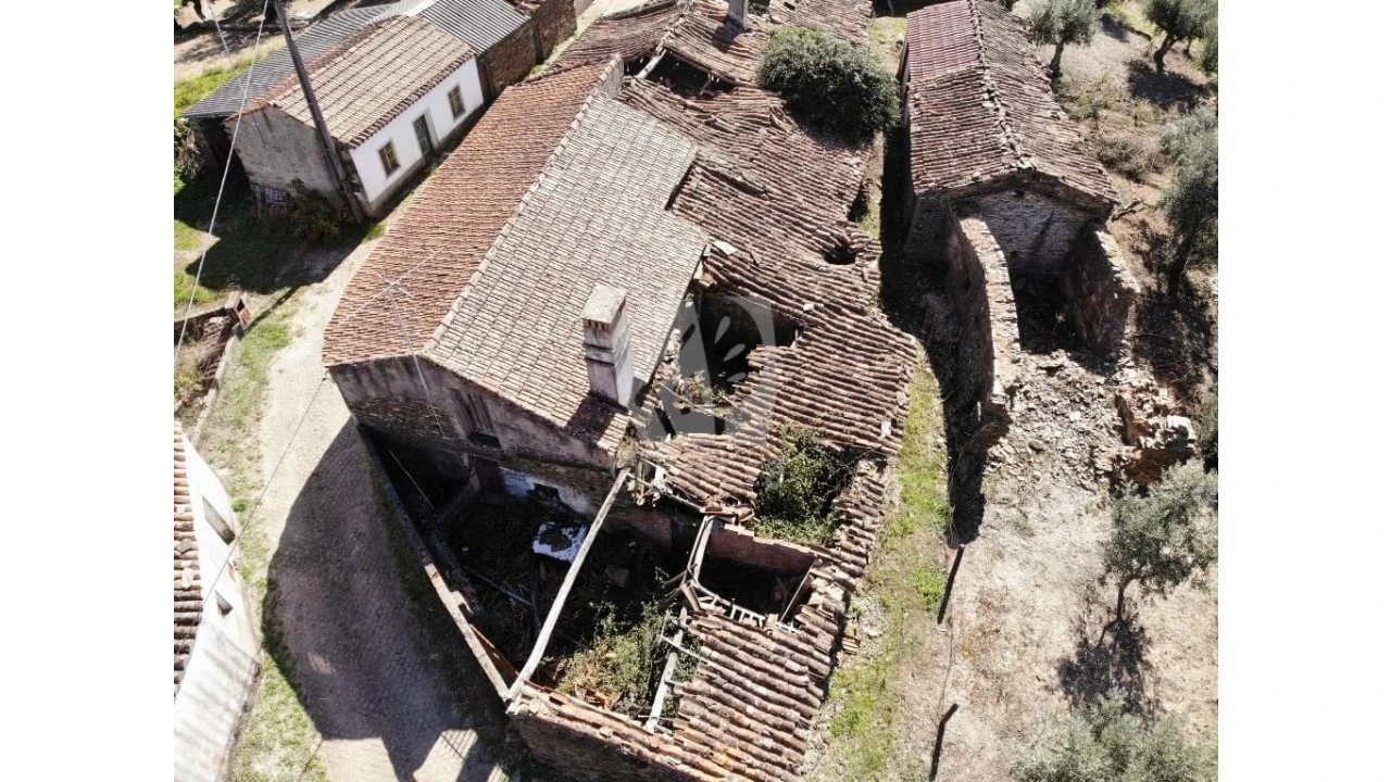 Moradia T2 para Venda em Santo Andre das Tojeiras Foto 4