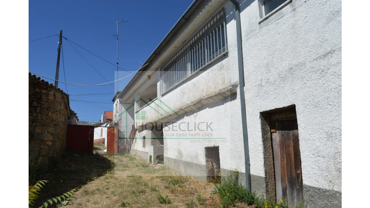 Moradia T3 para Venda em Almeida Foto 12