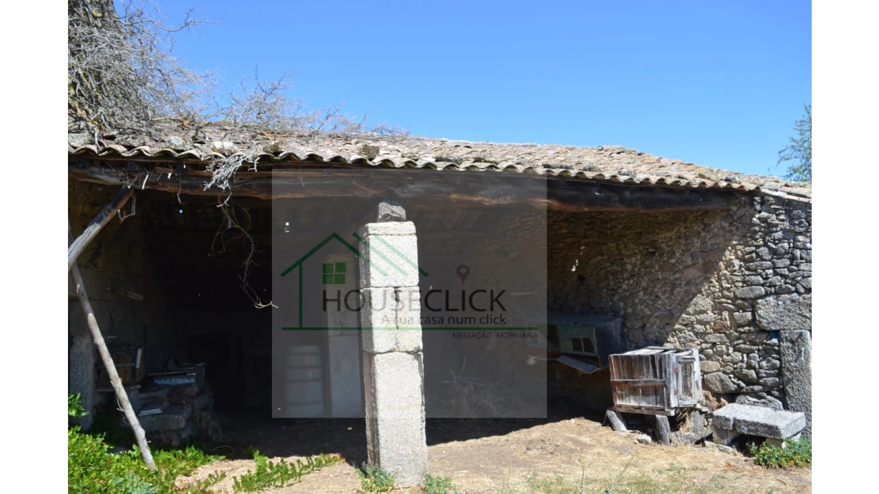 Moradia T3 para Venda em Almeida Foto 13