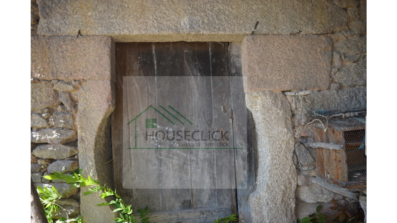 Moradia T3 para Venda em Almeida Foto 18