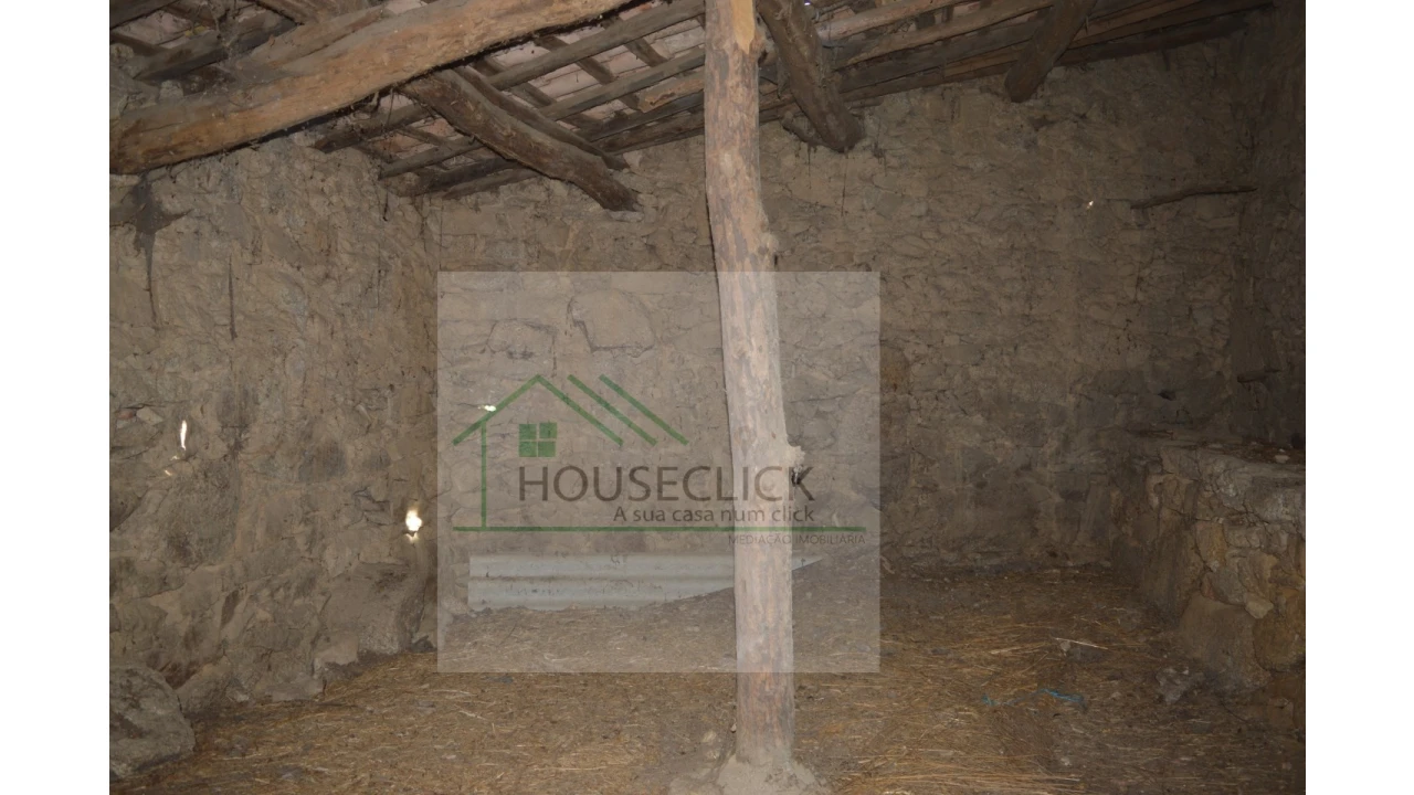 Moradia T3 para Venda em Almeida Foto 19