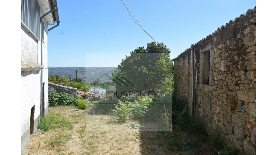 Moradia T3 para Venda em Almeida Foto 3