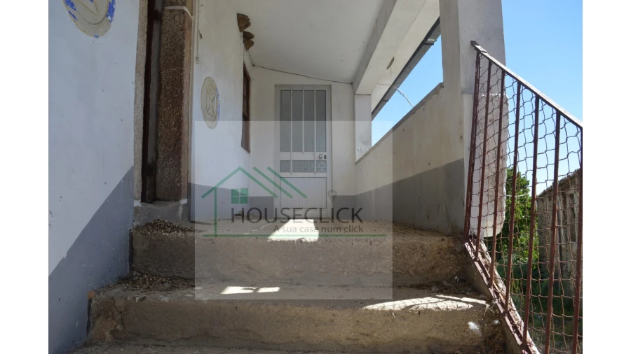 Moradia T3 para Venda em Almeida Foto 2