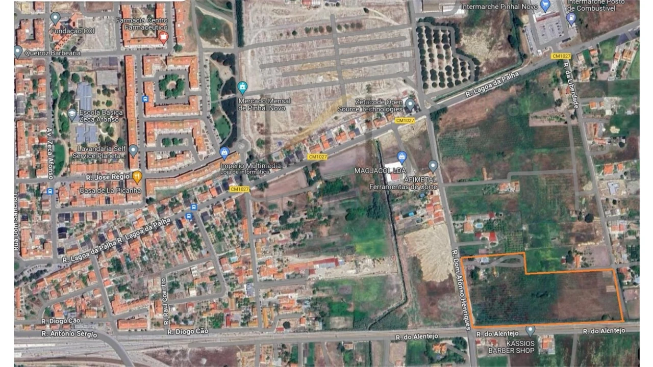 Terreno Misto para Venda em Pinhal Novo Foto 2