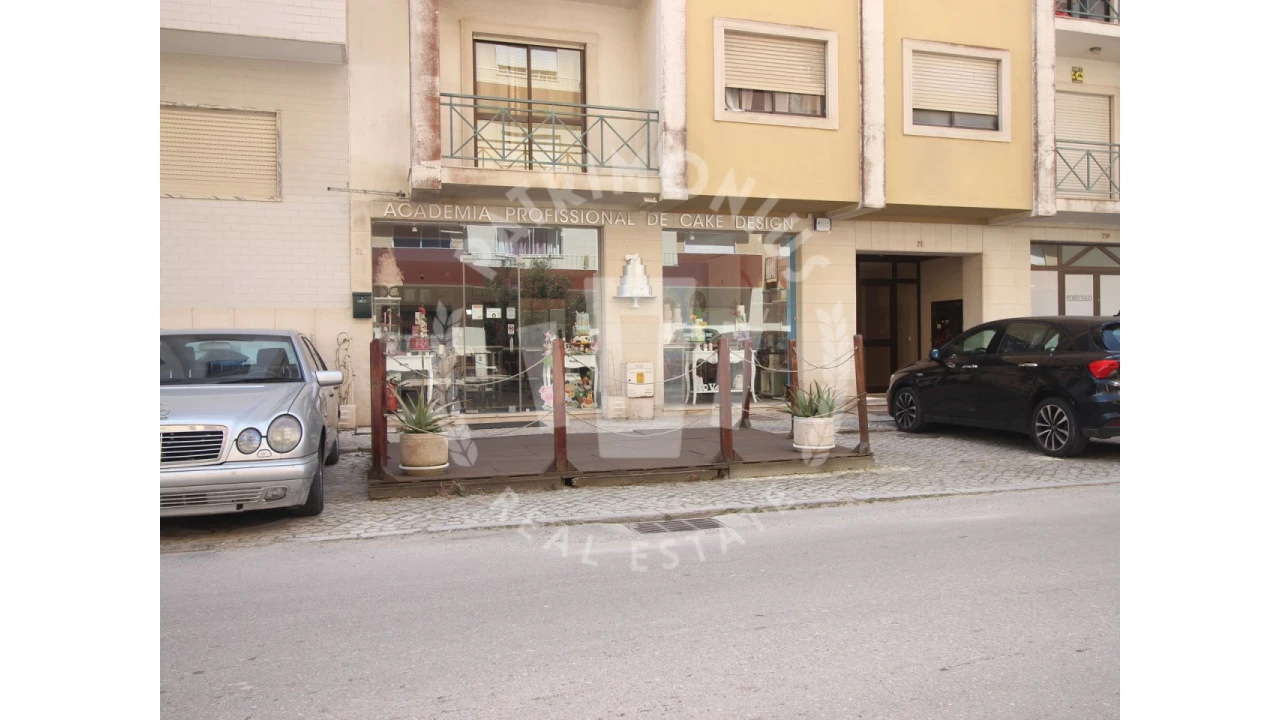 Loja para Venda em Caldas da Rainha - Santo Onofre e Serra do Bouro Foto 1
