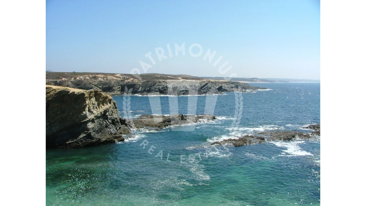 Terreno para Venda em São Domingos e Vale de Água Foto 18
