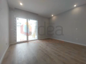 Moradia T2 para Venda em Corroios