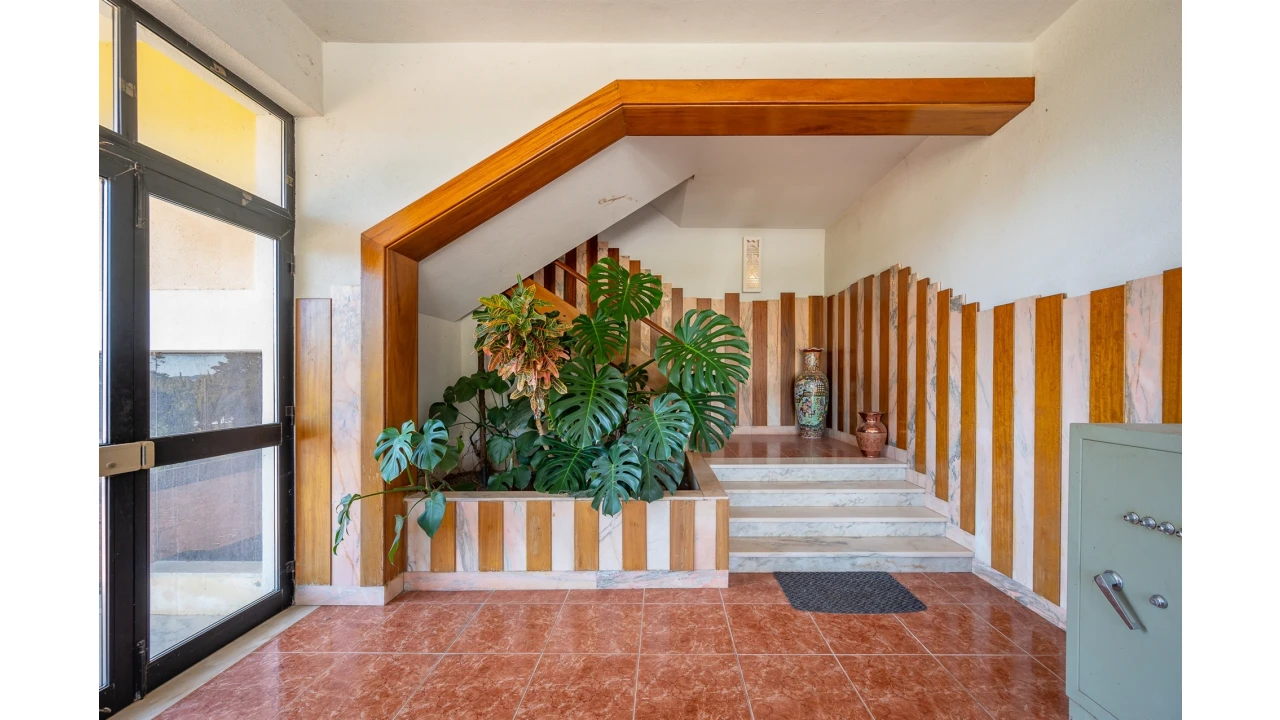 Moradia T10 para Venda em Santa Maria e São Miguel, São Martinho, São Pedro Penaferrim Foto 3