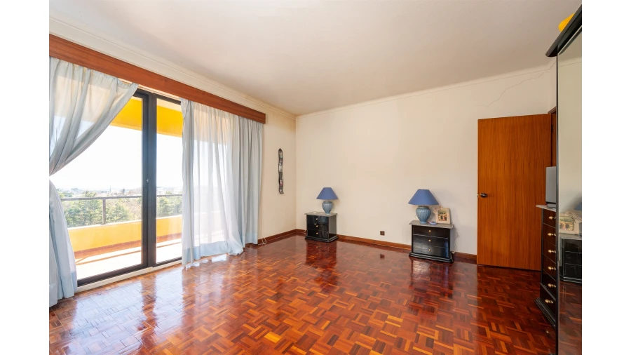 Moradia T10 para Venda em Santa Maria e São Miguel, São Martinho, São Pedro Penaferrim Foto 21