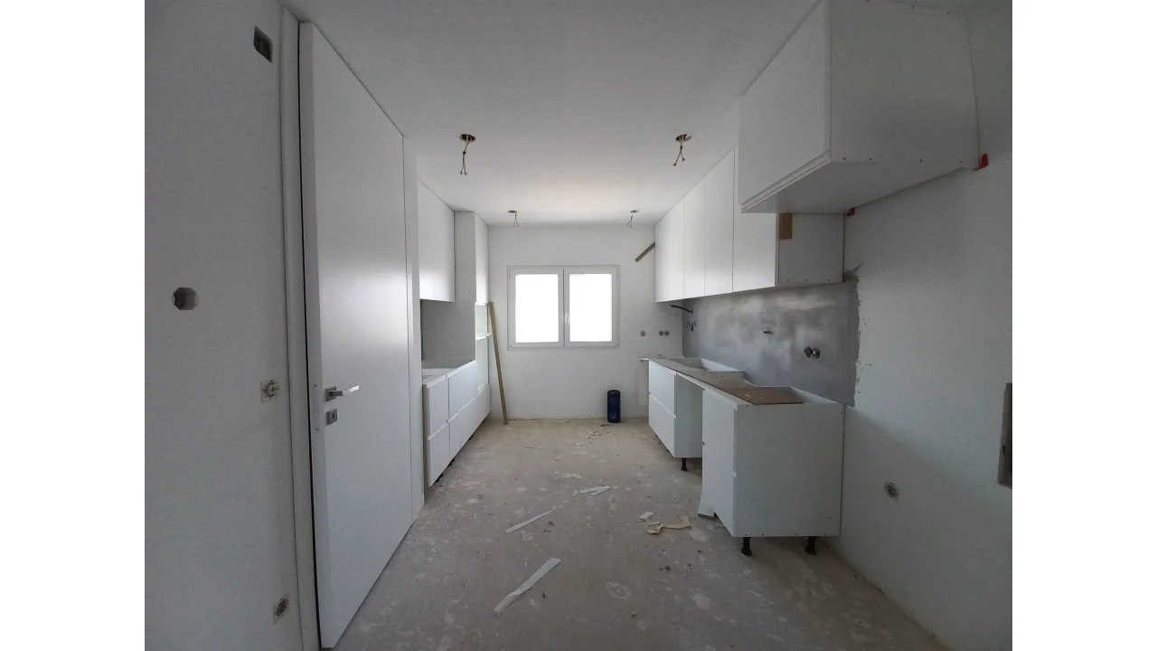 Apartamento T2 para Venda em Colares Foto 8