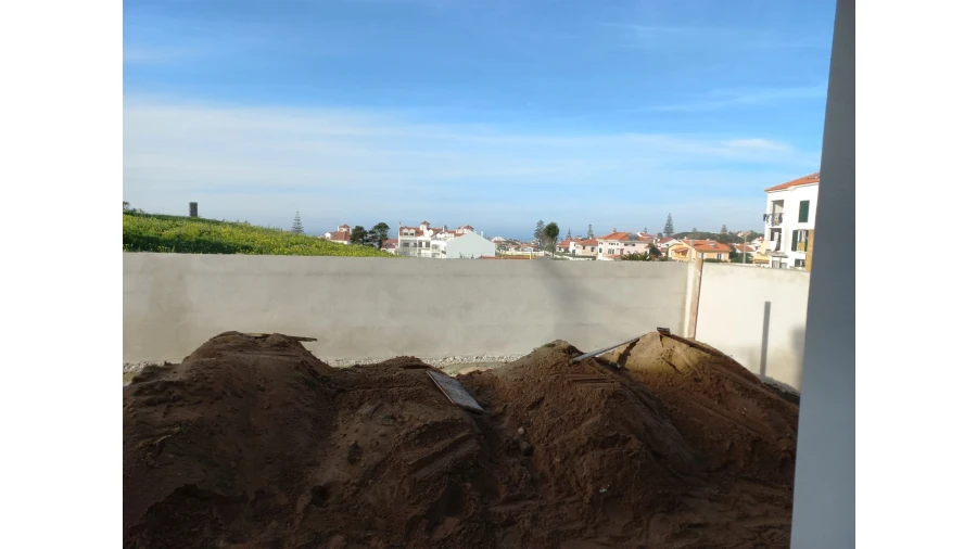 Apartamento T2 para Venda em Colares Foto 13