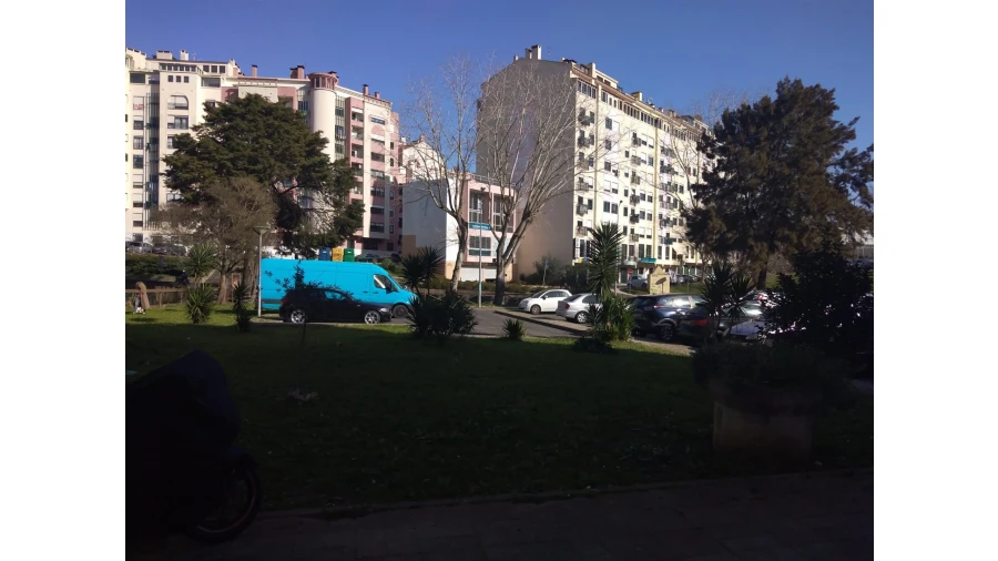 Loja para Venda em Massamá e Monte Abraão Foto 12