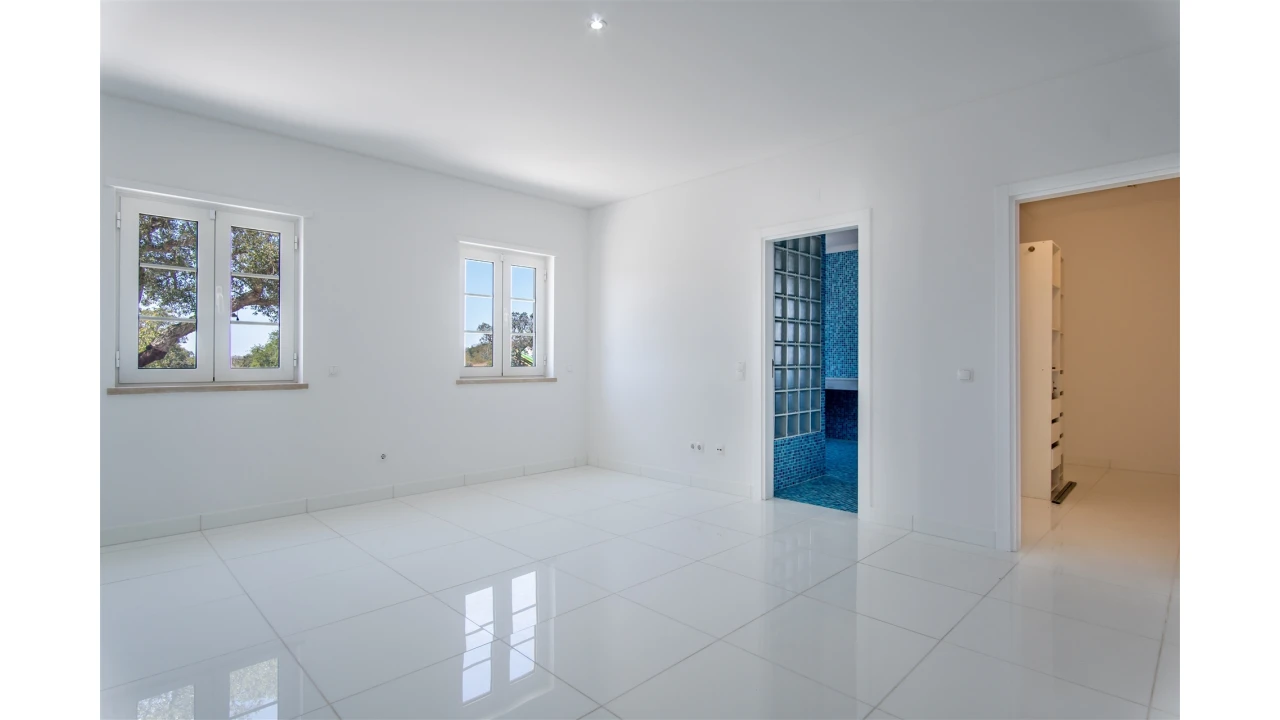 Quinta T4 para Venda em Azinheira dos Barros e São Mamede do Sádão Foto 18