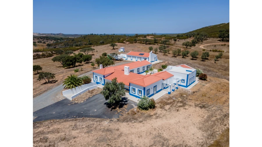 Quinta T4 para Venda em Azinheira dos Barros e São Mamede do Sádão Foto 48