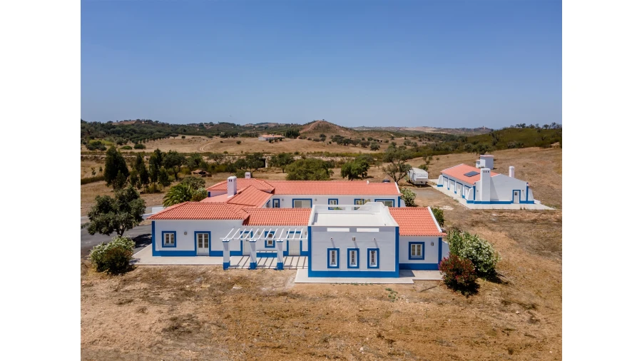 Quinta T4 para Venda em Azinheira dos Barros e São Mamede do Sádão Foto 7