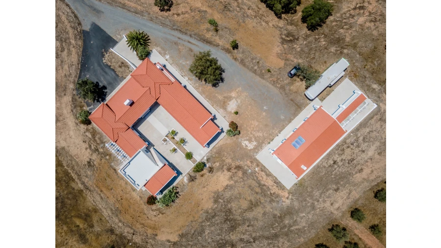 Quinta T4 para Venda em Azinheira dos Barros e São Mamede do Sádão Foto 9